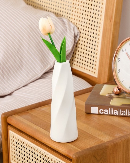 Simple Style Living Room Flower Vase Arrangement Dried Flower Soft Decoration Milk White Simple Style Living Room Flower Vase Arrangement Dried Flower Soft Decoration Milk White