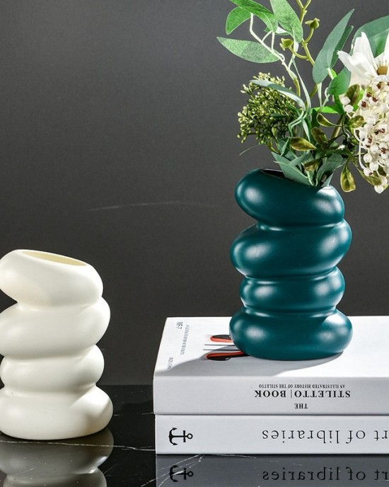 Plastic Spiral Wet Dry Flower Vase Imitation Glaze Porcelain Flower Arrangement White Plastic Spiral Wet Dry Flower Vase Imitation Glaze Porcelain Flower Arrangement White