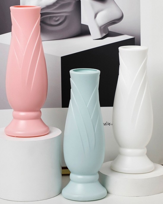 Petal Shaped Simple Drop Proof PE Vase Imitation Porcelain Home Decoration Ornaments White Petal Shaped Simple Drop Proof PE Vase Imitation Porcelain Home Decoration Ornaments White